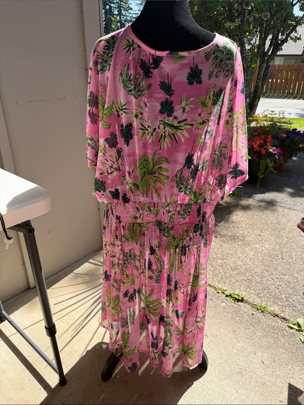 torrid Pink Floral V-Neck swim coverup - Picture 2 of 8